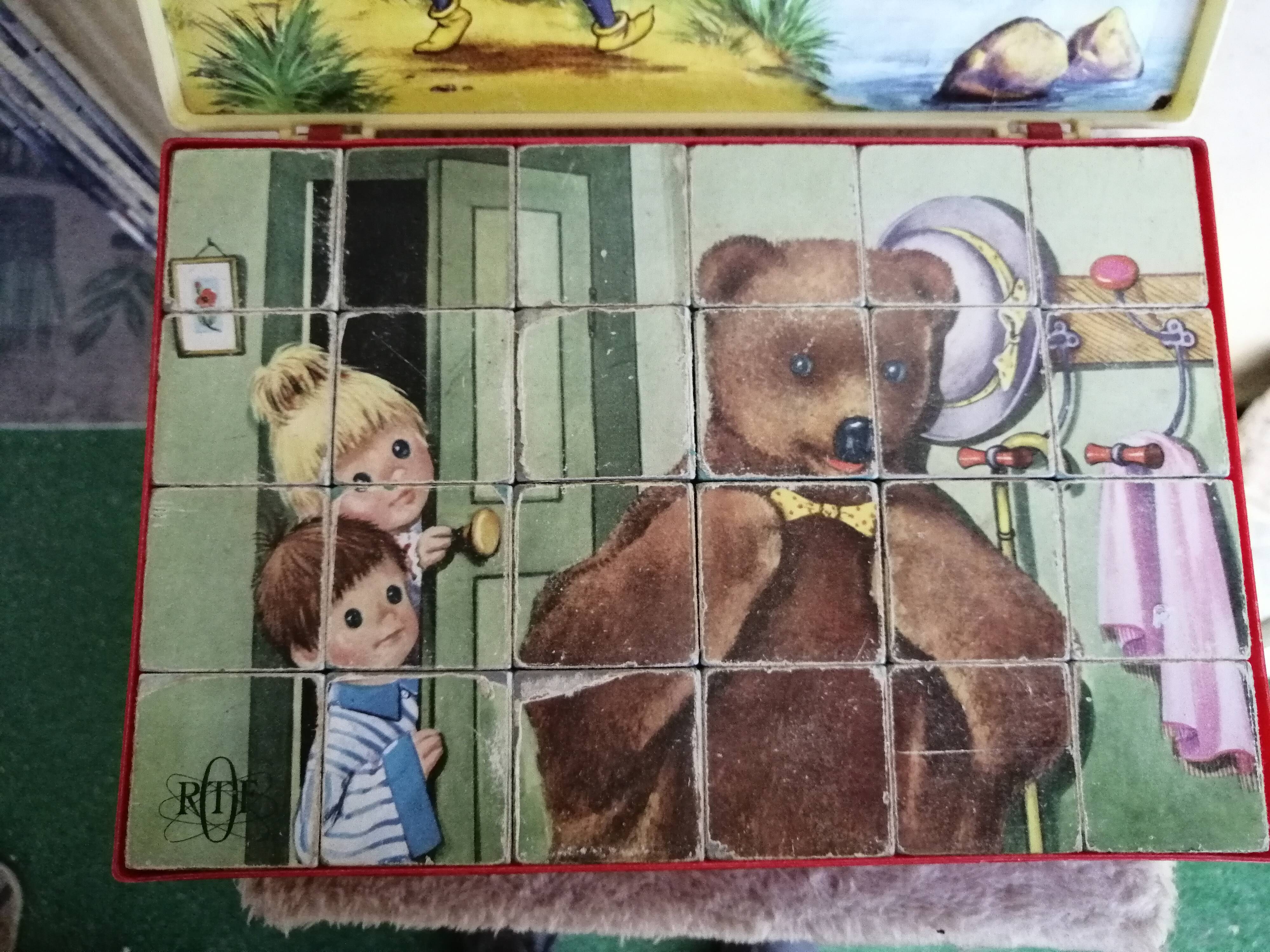 Box of cubes "Good night little" 1960 complete.