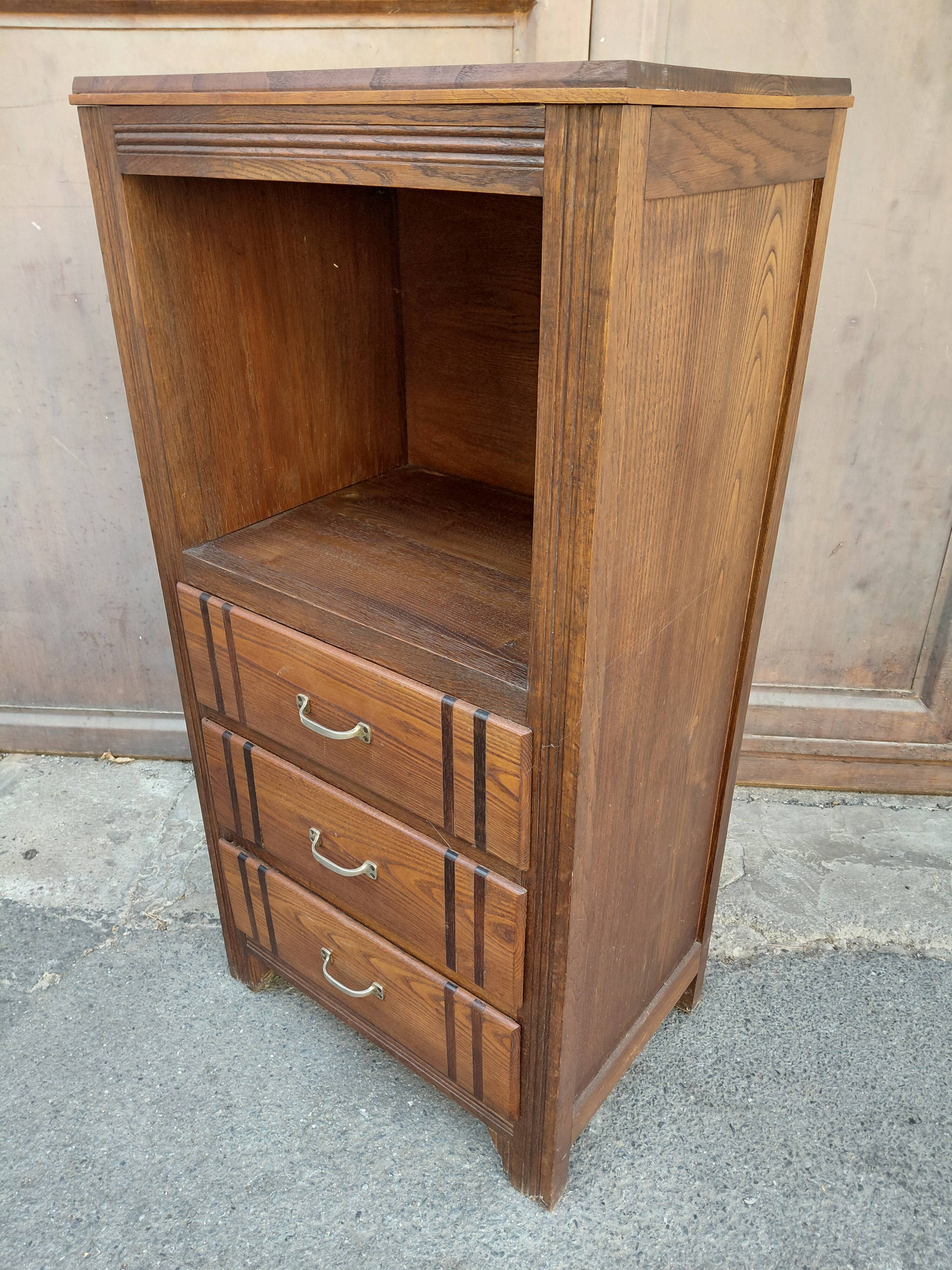 Petit meuble d'appoint,  commode