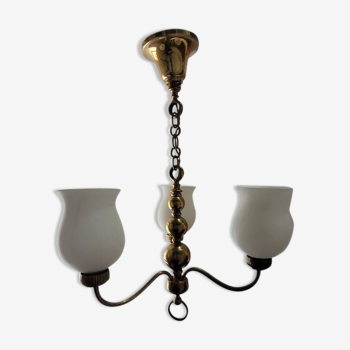 3-light chandelier in brass and opaline