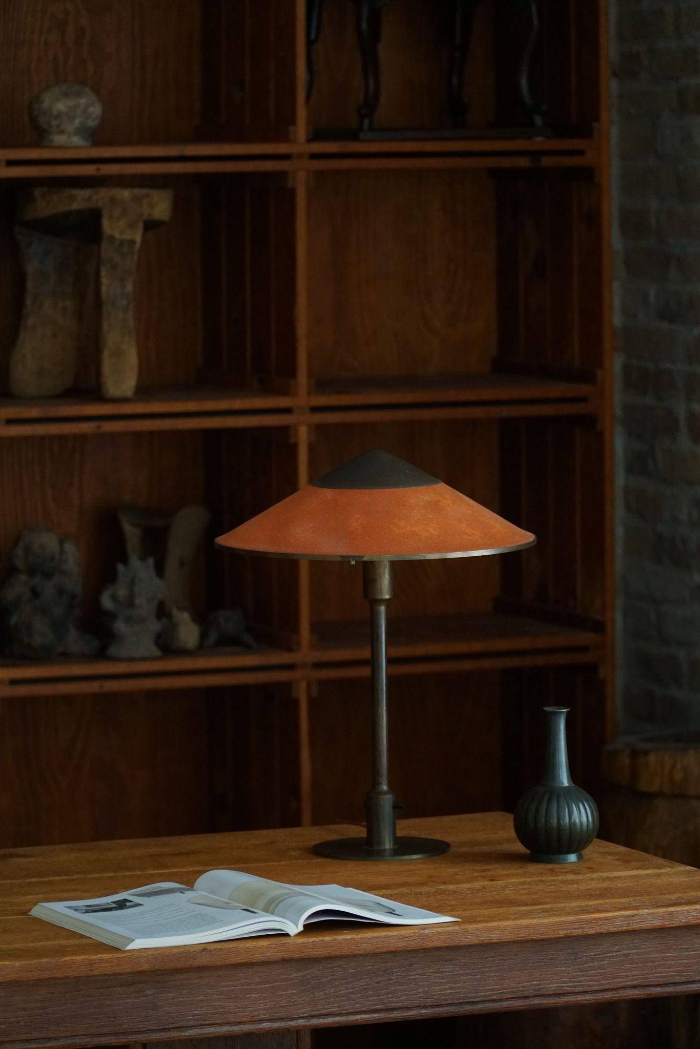 Modern Danish table lamp, model "T3" by Niels Rasmussen Thykier, made in the 1930s.