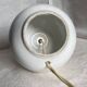 Lampe boule faïence blanche vintage