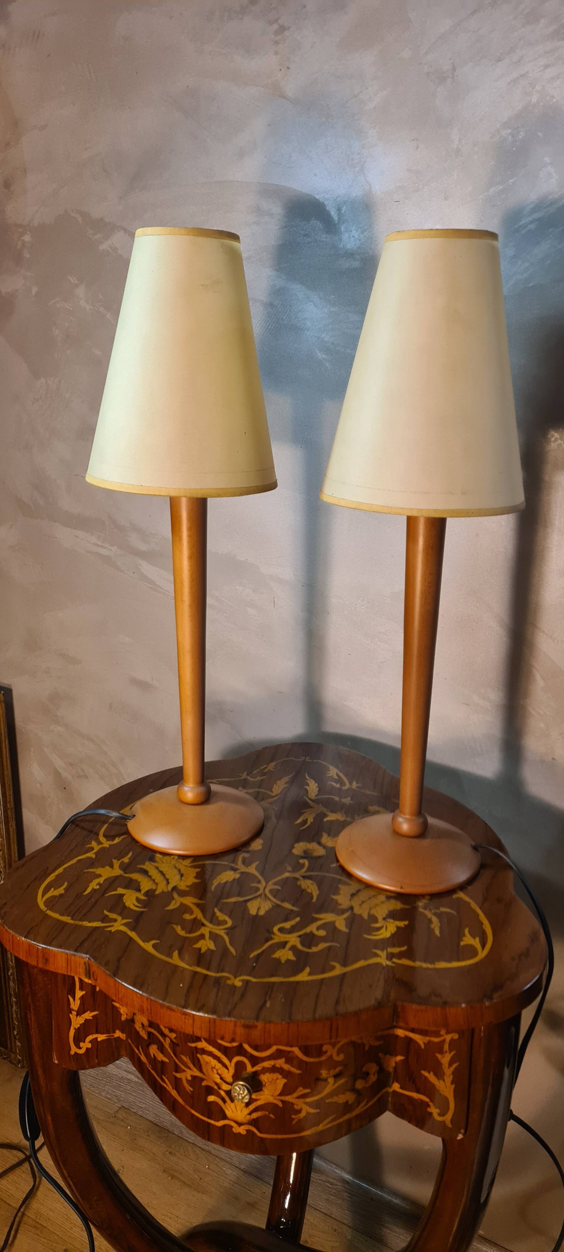 Pair of Scandinavian design bedside lamps in turned wood elec ok 52x15