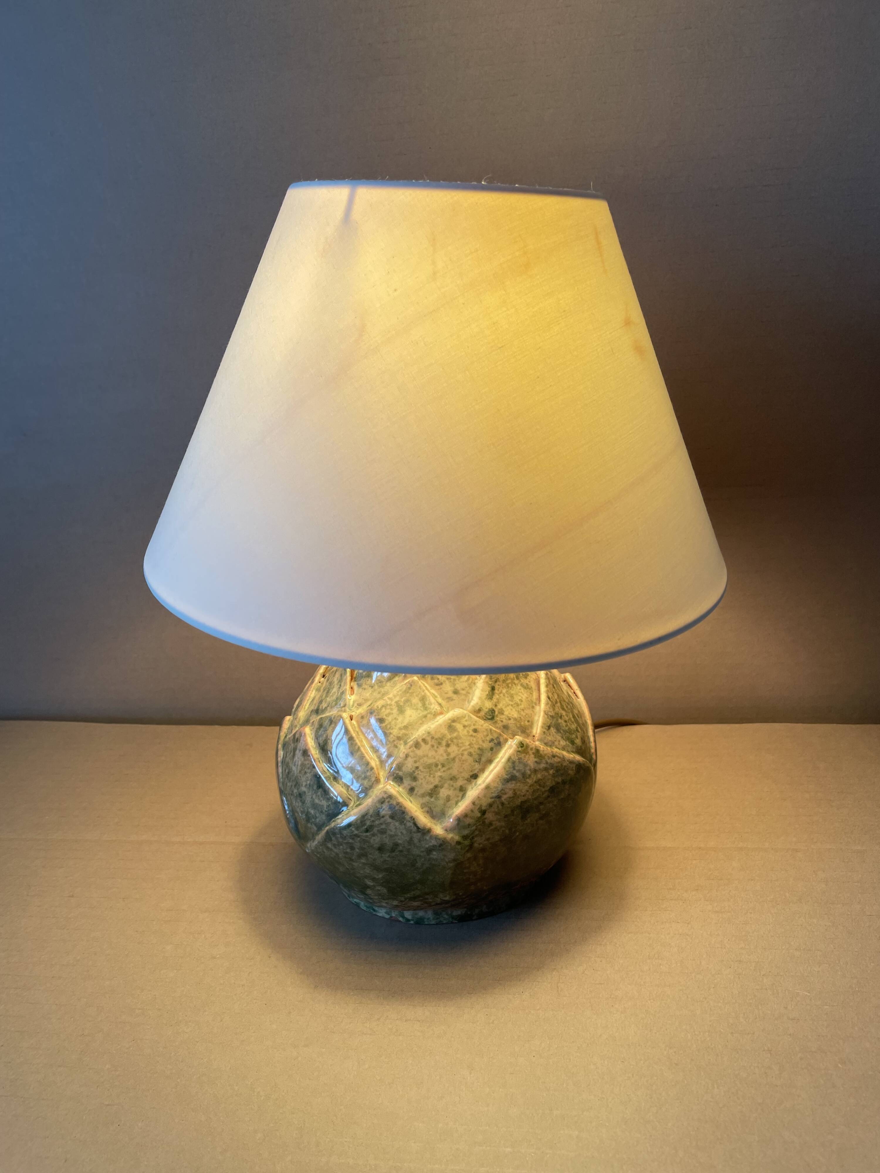 Ceramic table lamp