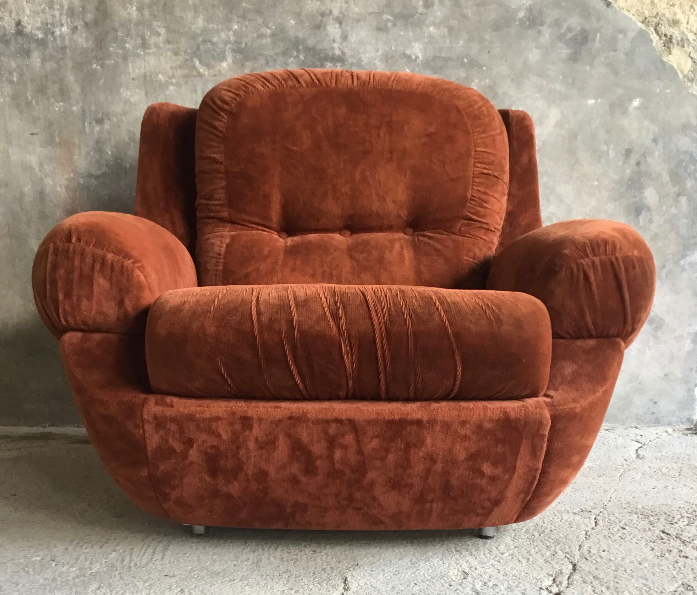 Space-age armchair shell smooth velvet brown - vintage 1970