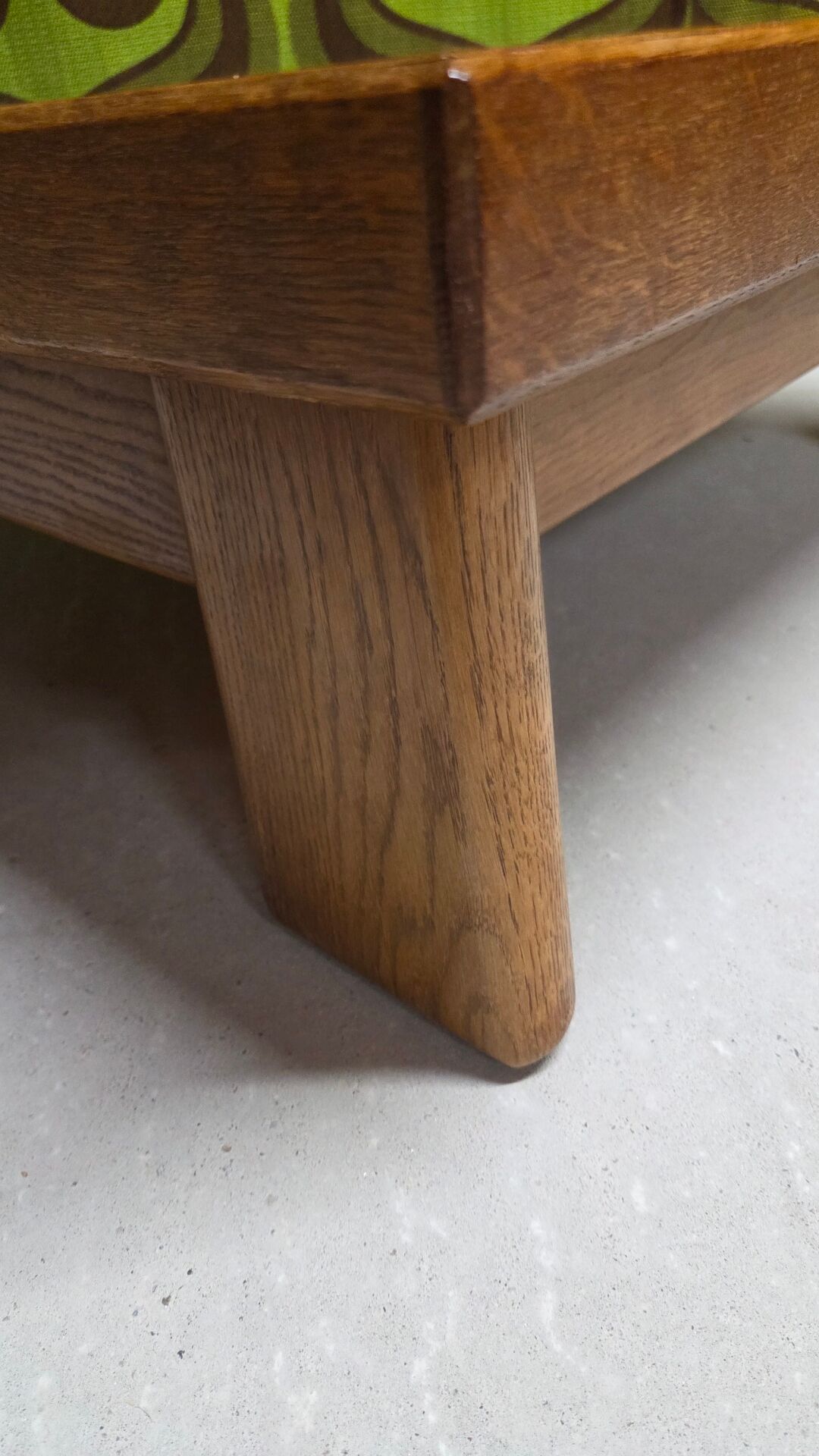 Brutalist coffee table / side table in oak – 1970s