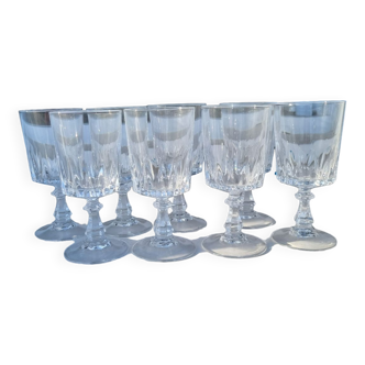 Set of 8 stemmed glasses