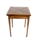 Handkerchief game table