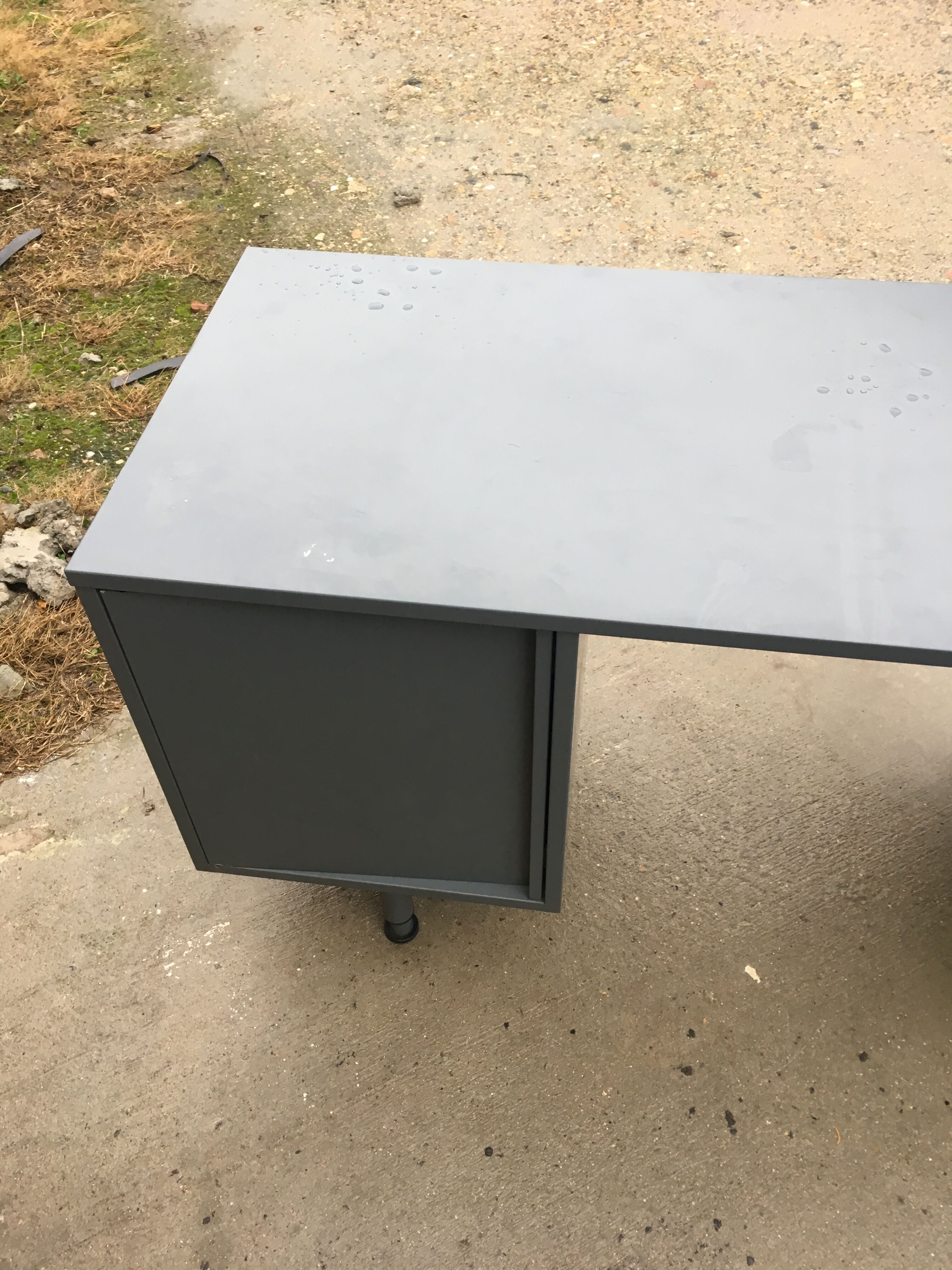 Bureau metal industriel