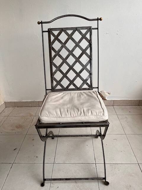 Set of 4 handcrafted steel chairs