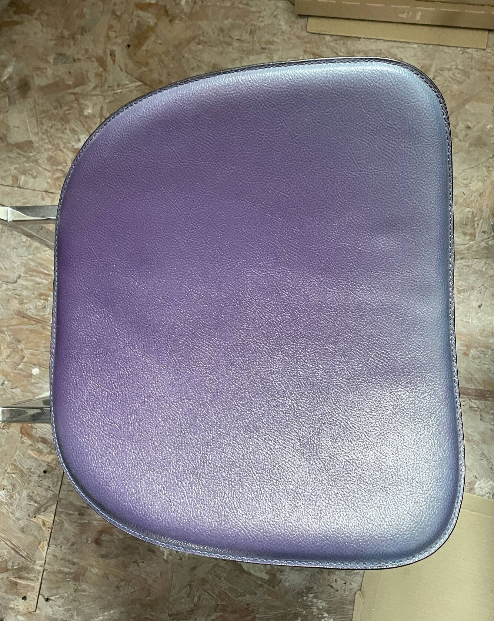 Javier Mariscal chair - "Garriris" model purple leather