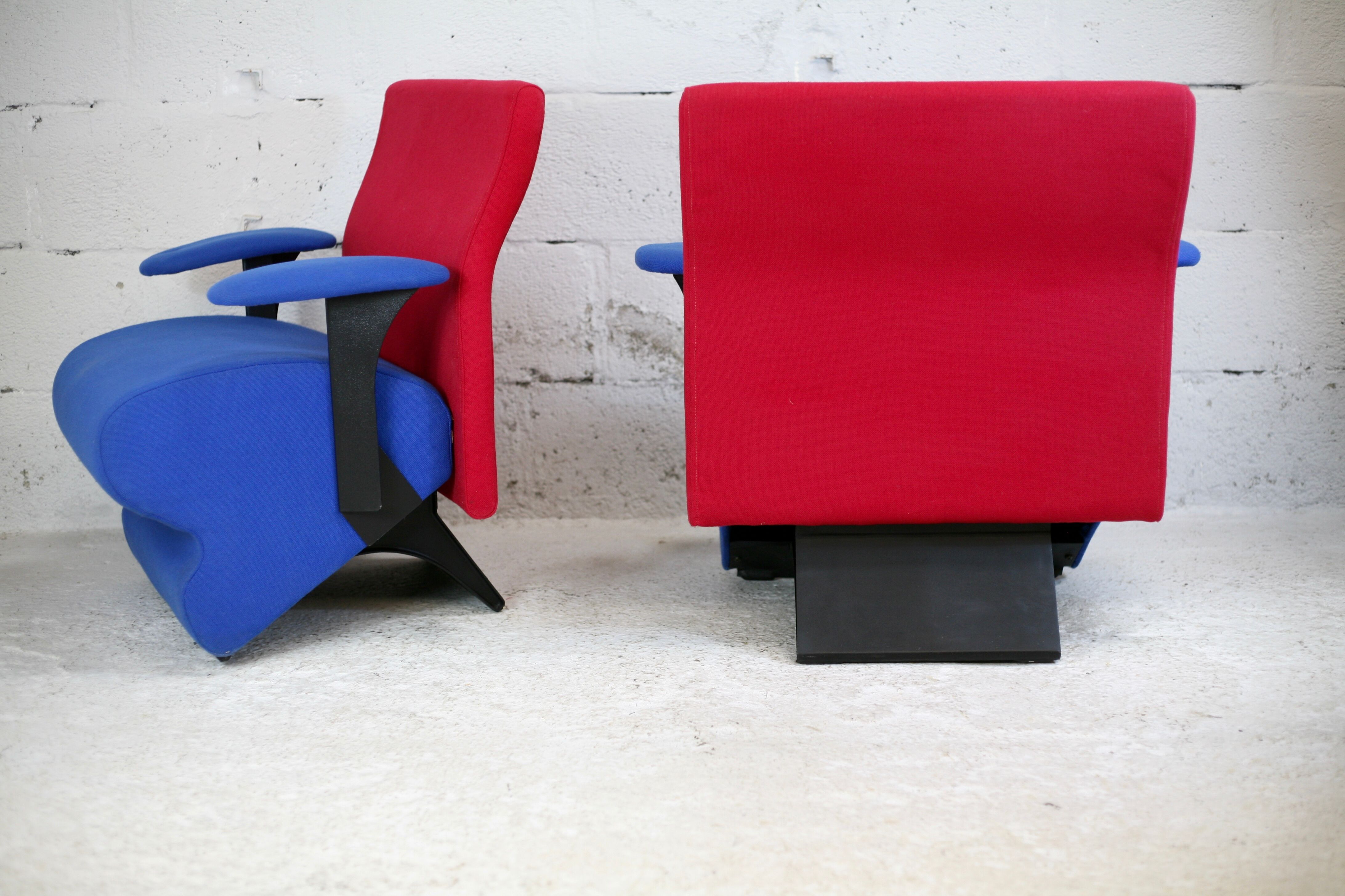 Paire de fauteuils 1995