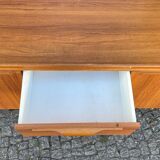 80s row with compass feet