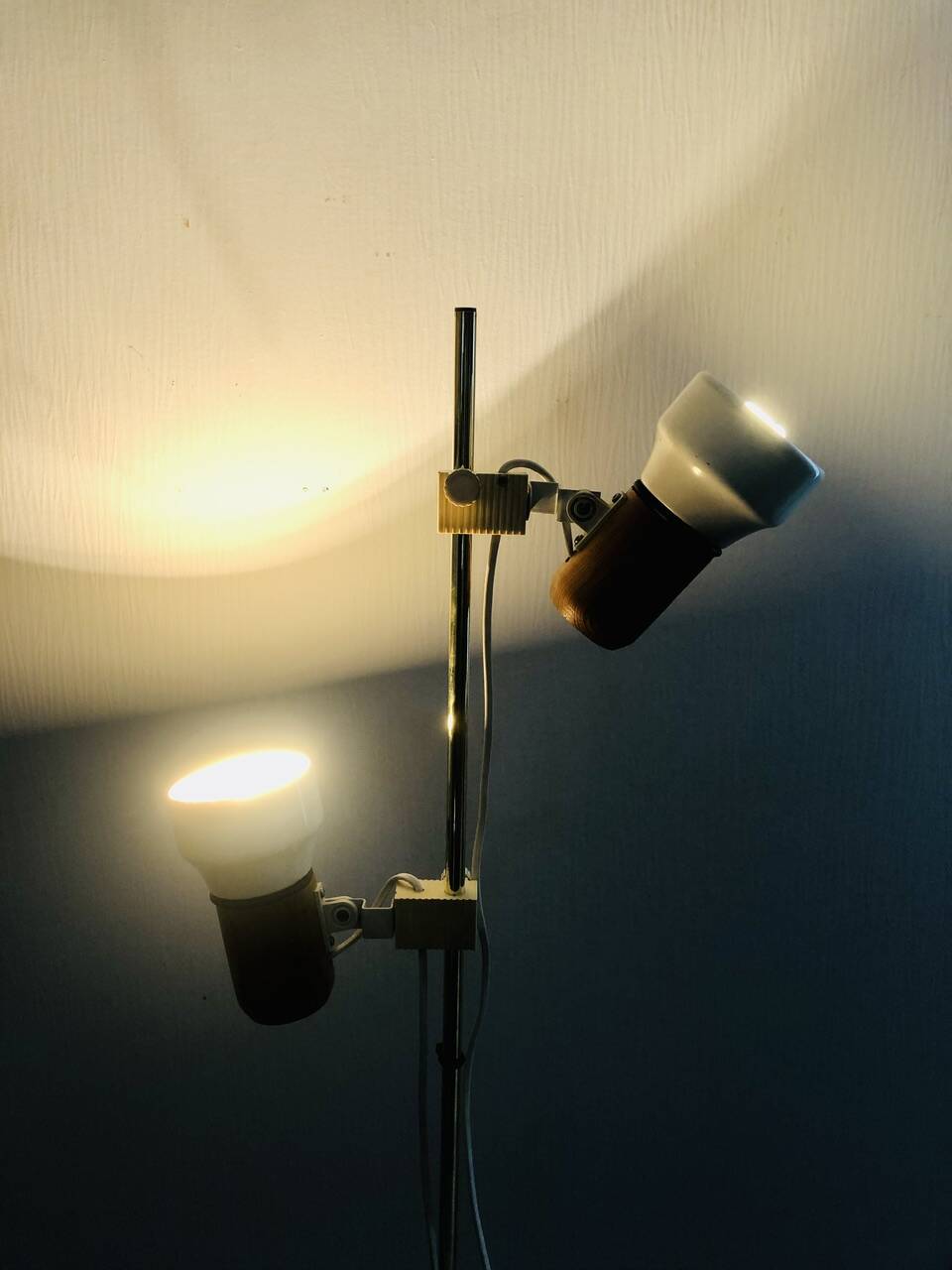 Vintage adjustable floor lamp by Vrieland design, circa 70's/80's