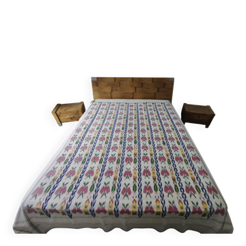 Double bed (160) in bamboo with its two bedside tables.