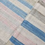 Grand kilim vintage scandinave à rayures pastel bleu et rose
