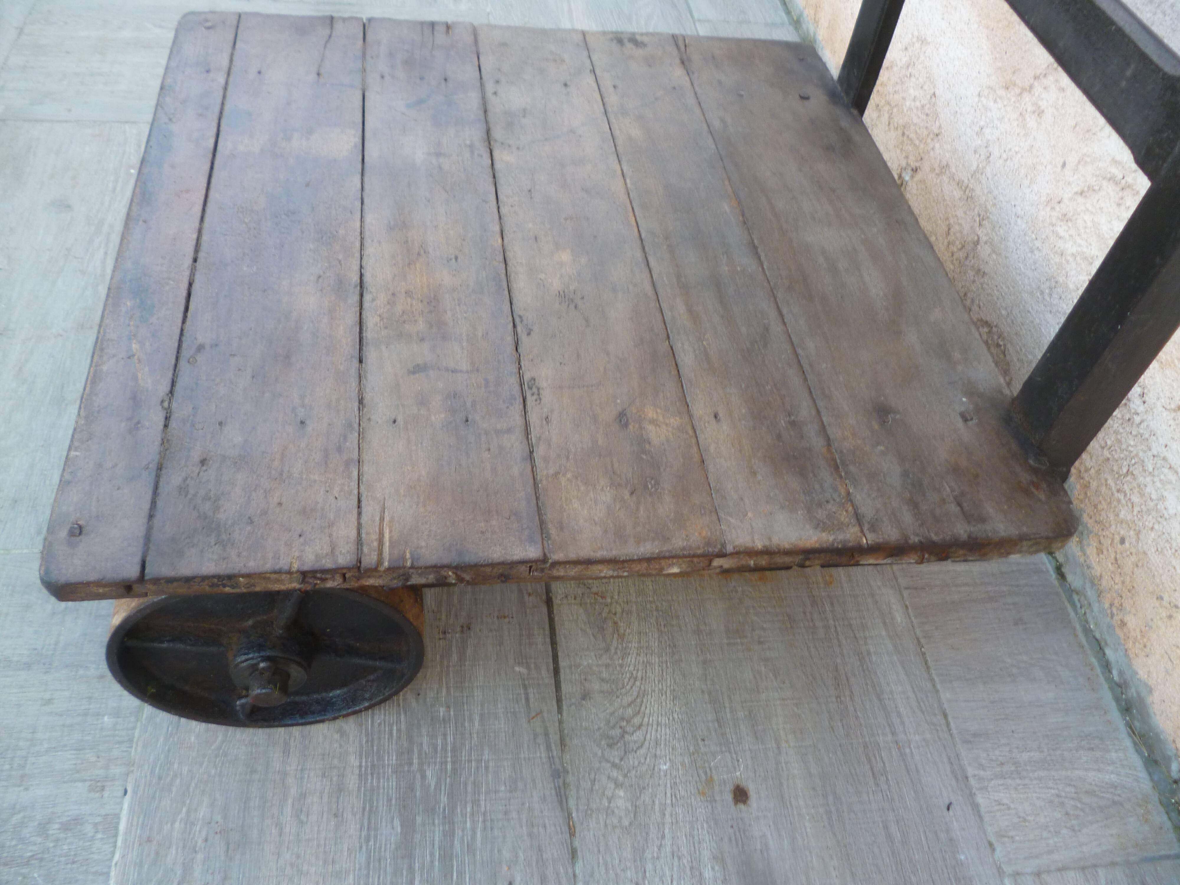 industrial trolley: coffee table