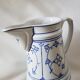 Pichet à lait en porcelaine Rieber en motif de Saxe bleu-blanc