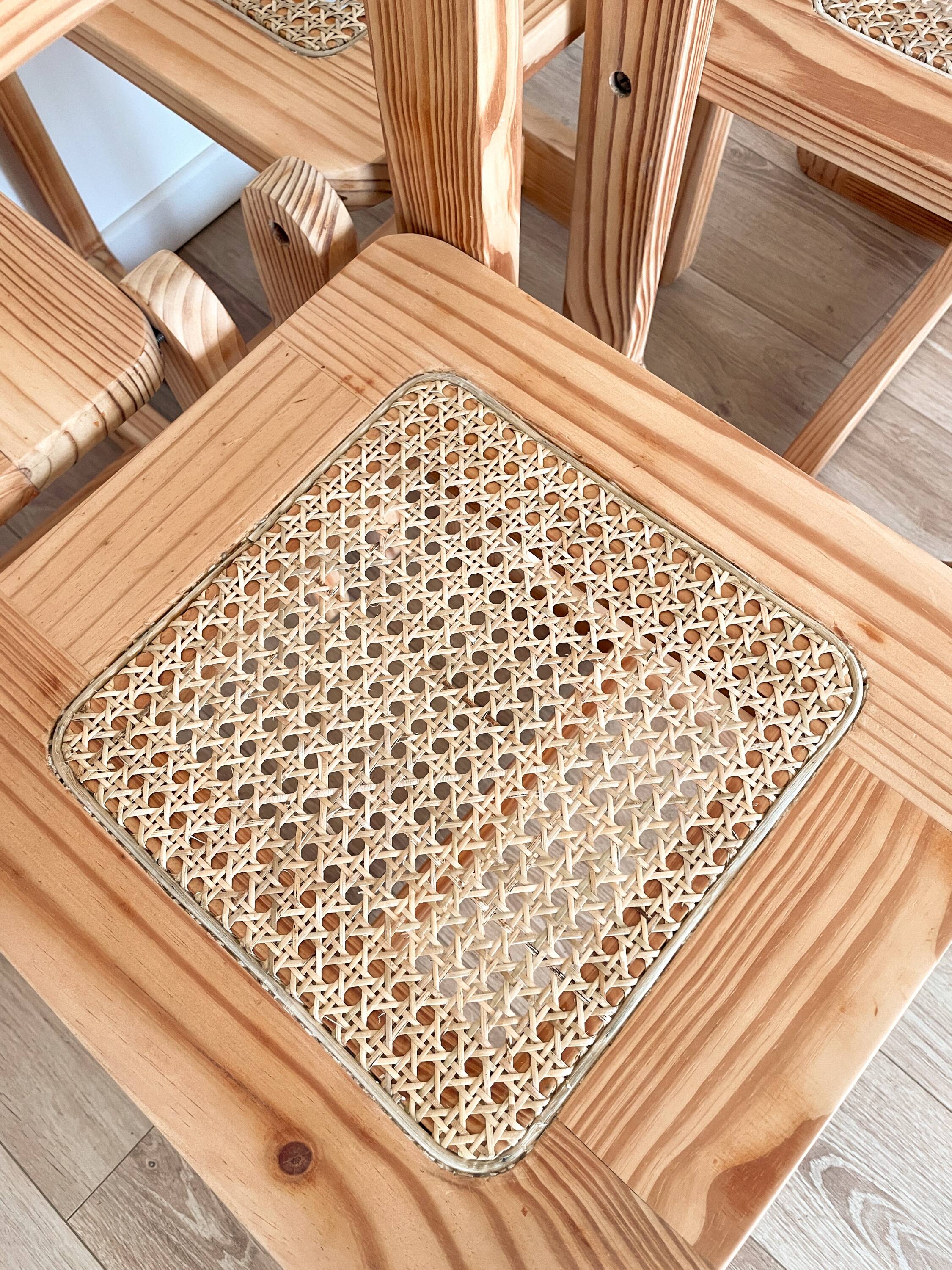 Ensemble de 4 chaises en bois et cannage - années 1960-70