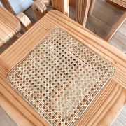 Ensemble de 4 chaises en bois et cannage - années 1960-70