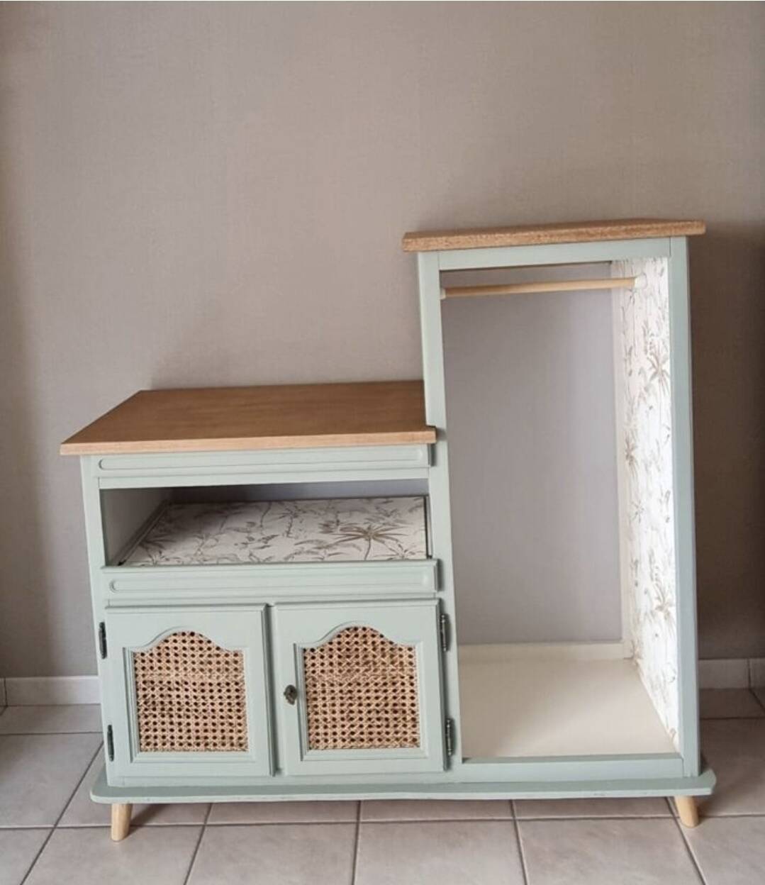 Children's wardrobe cupboard
