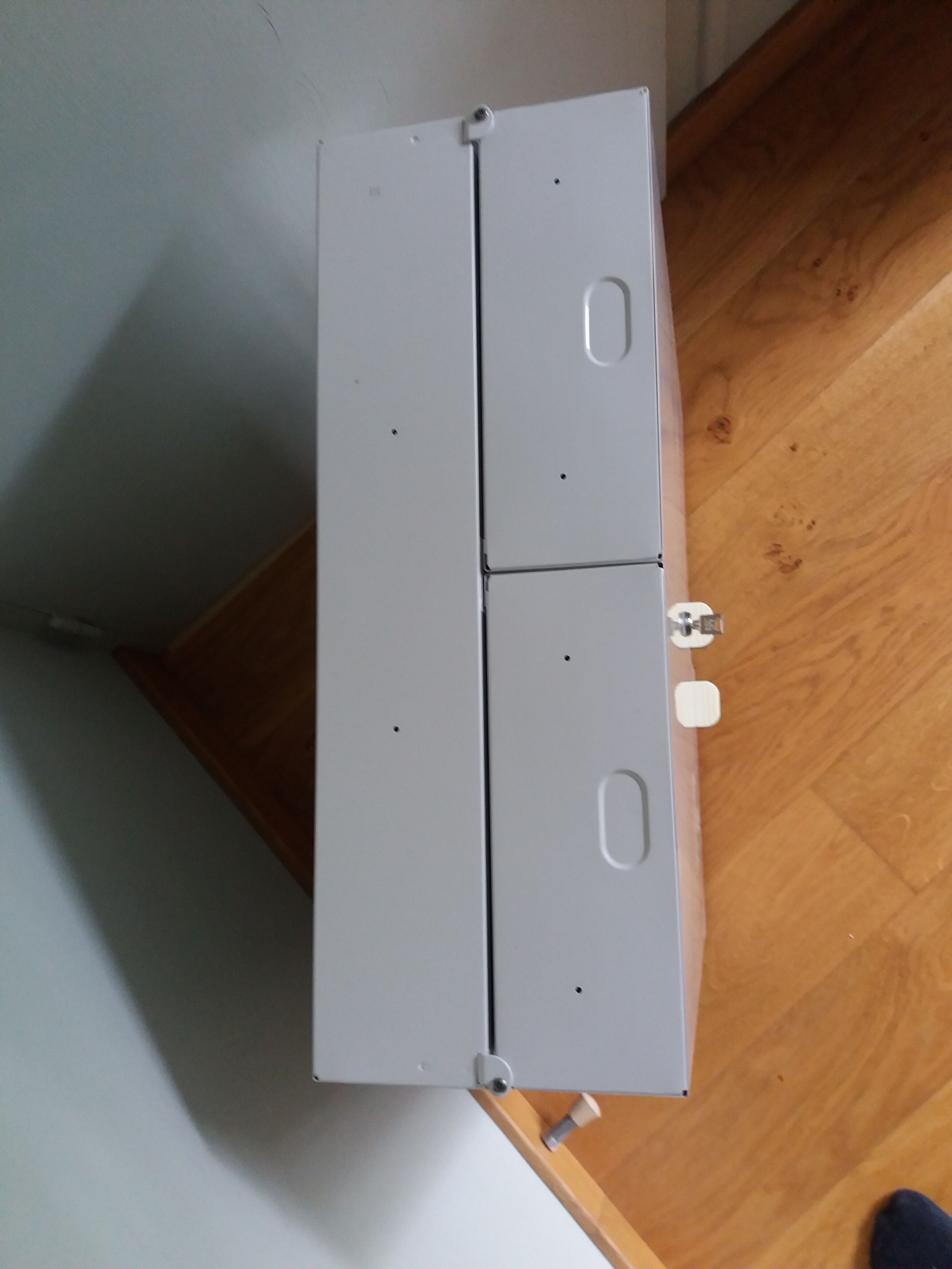 Rossignol medicine cabinet