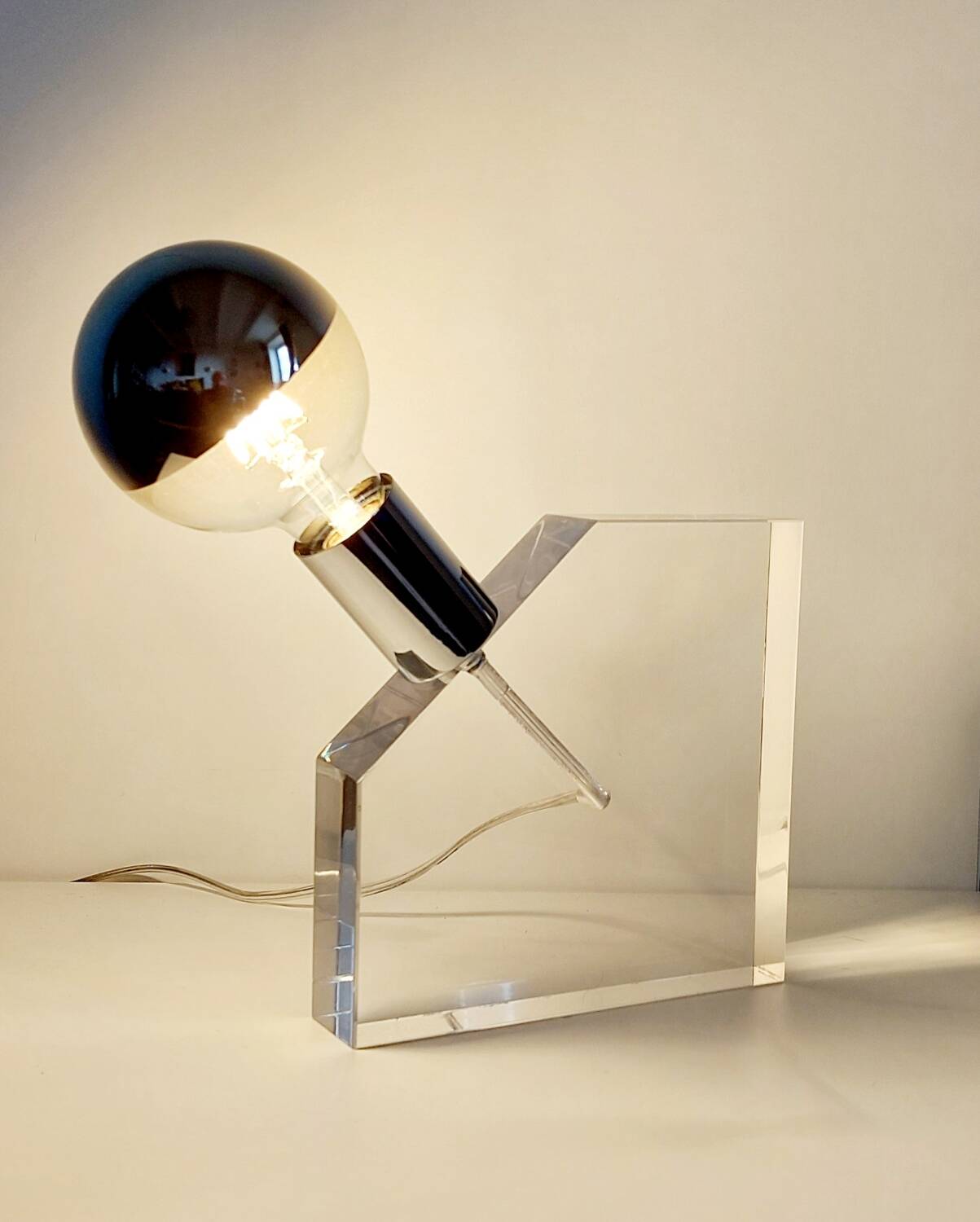 Designer polycarbonate lamp