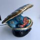 Petite lampe coquillage bleu et poissons signée vallauris années 1970