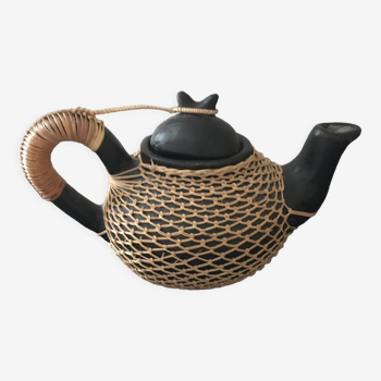 Terracotta and rattan teapot