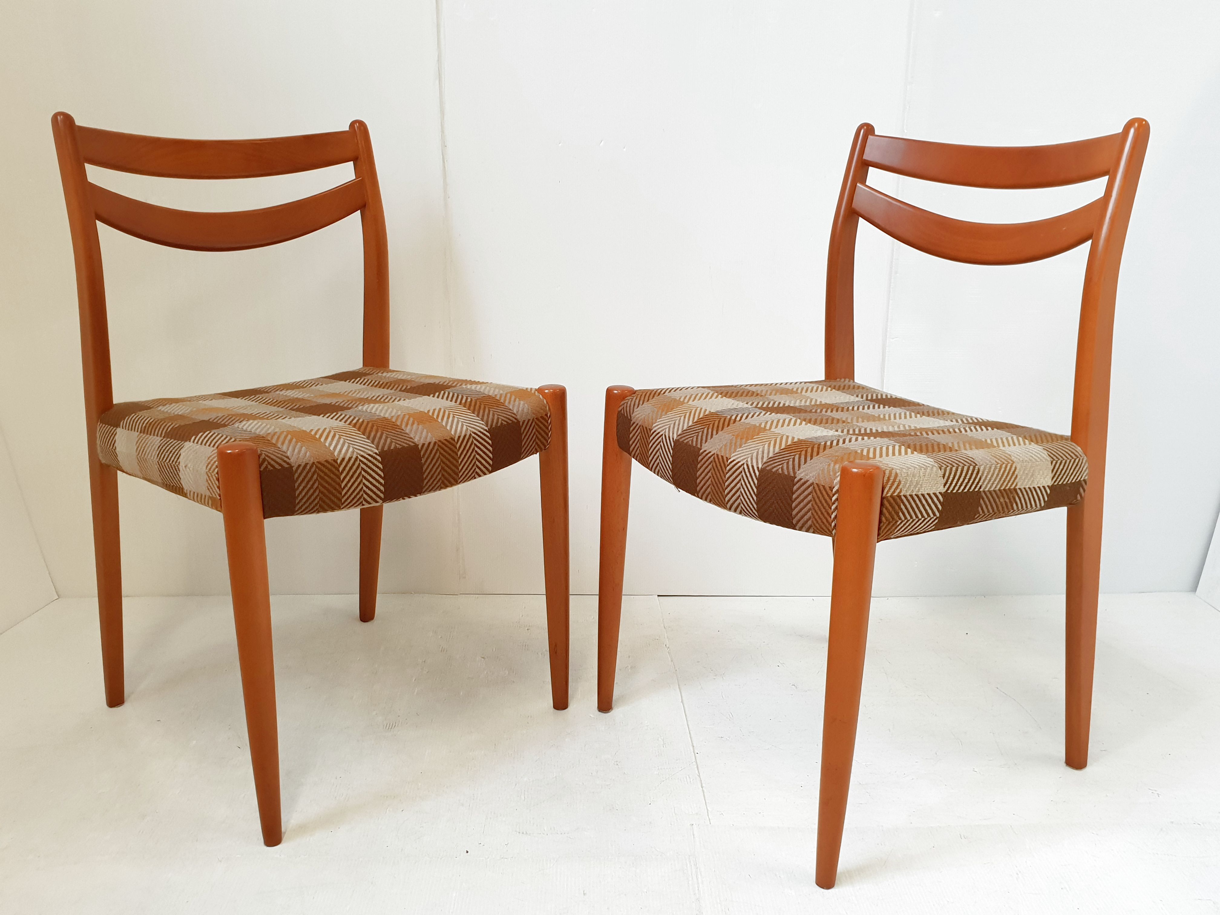 Suite of 6 vintage chairs 1960