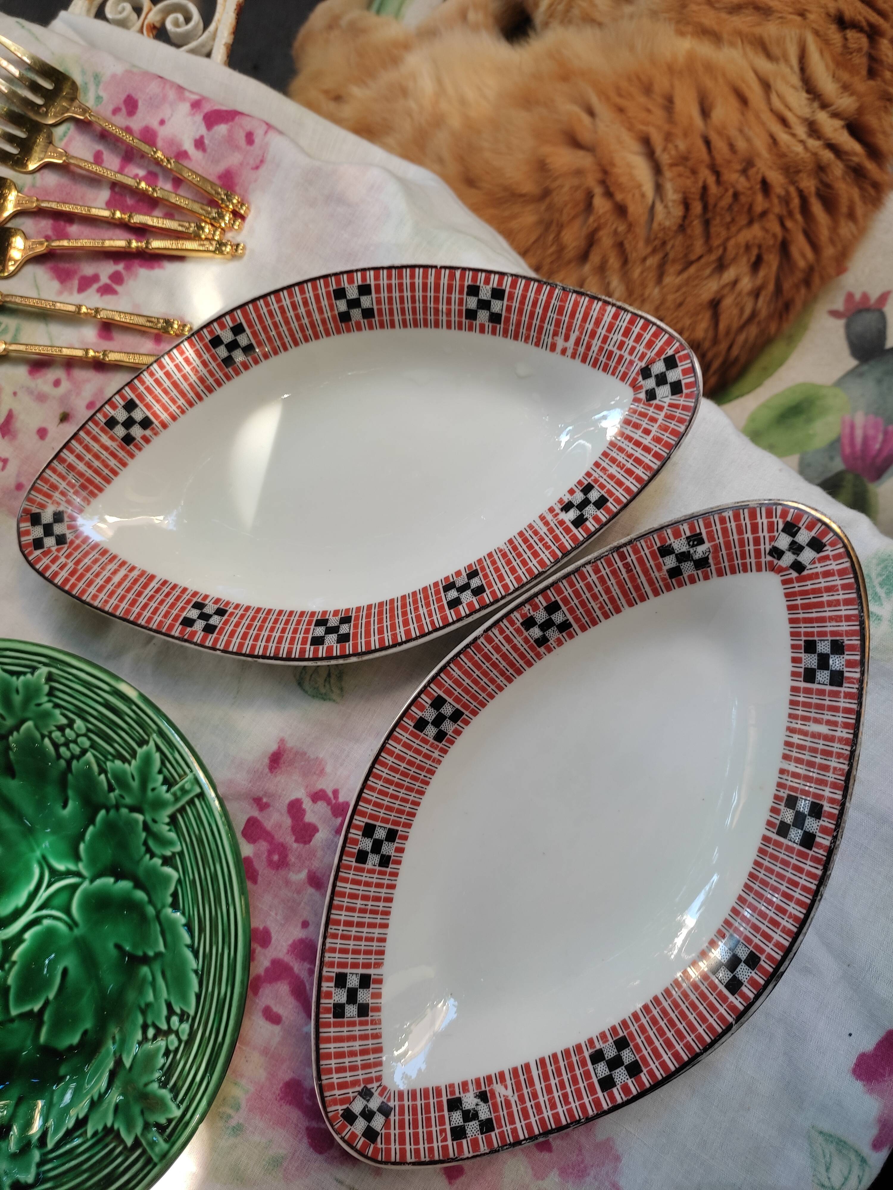 2 raviers in porcelain art deco