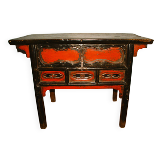 Small old storage unit in 19th century Shanxi red lacquer