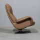 Fauteuil + repose-pieds en cuir de De Sede des années 70