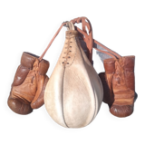 Leather punching-ball set and vintage gloves