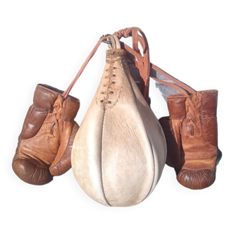 Set punching-ball cuir et gants vintage