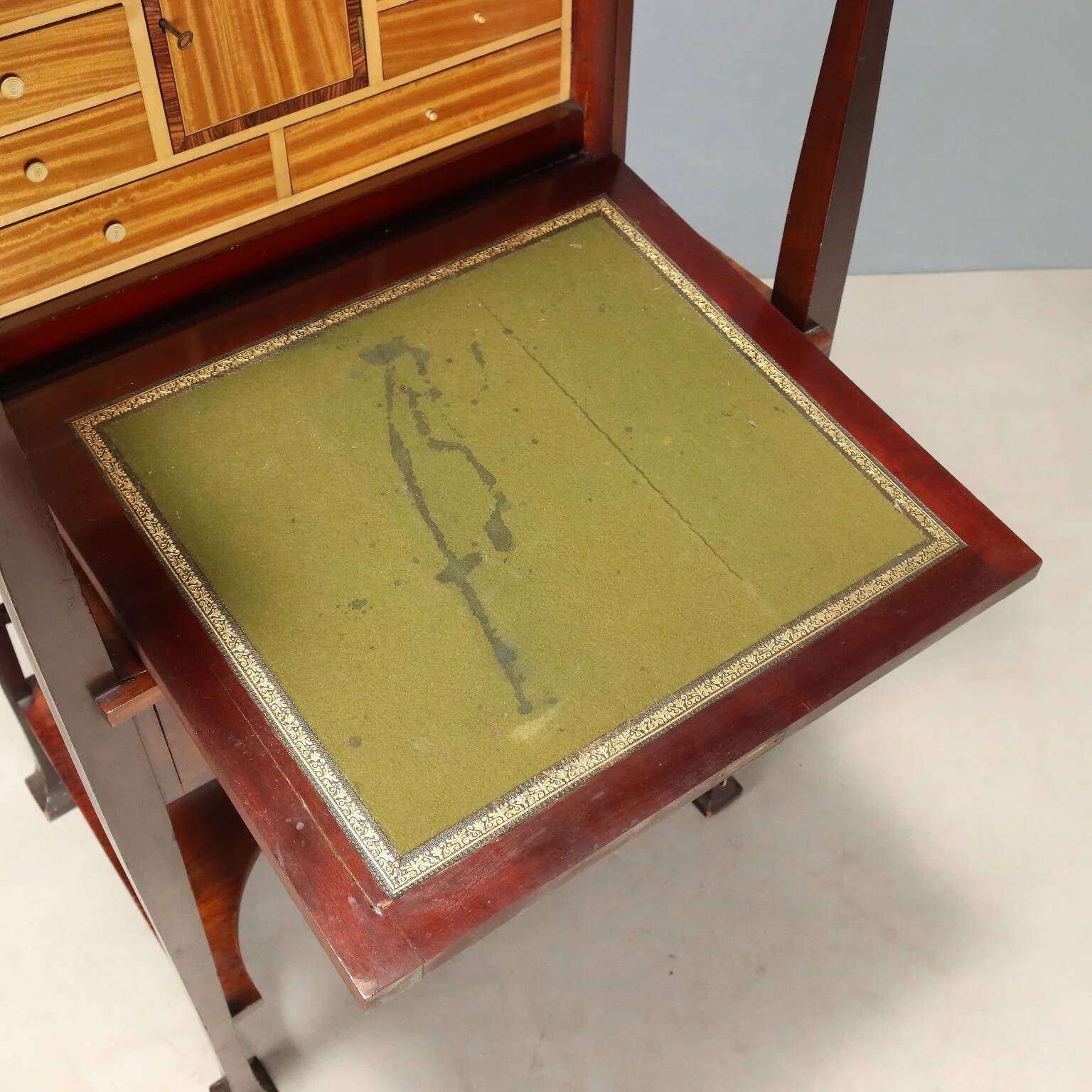 Bureau Arts and Crafts en acajou et érable
