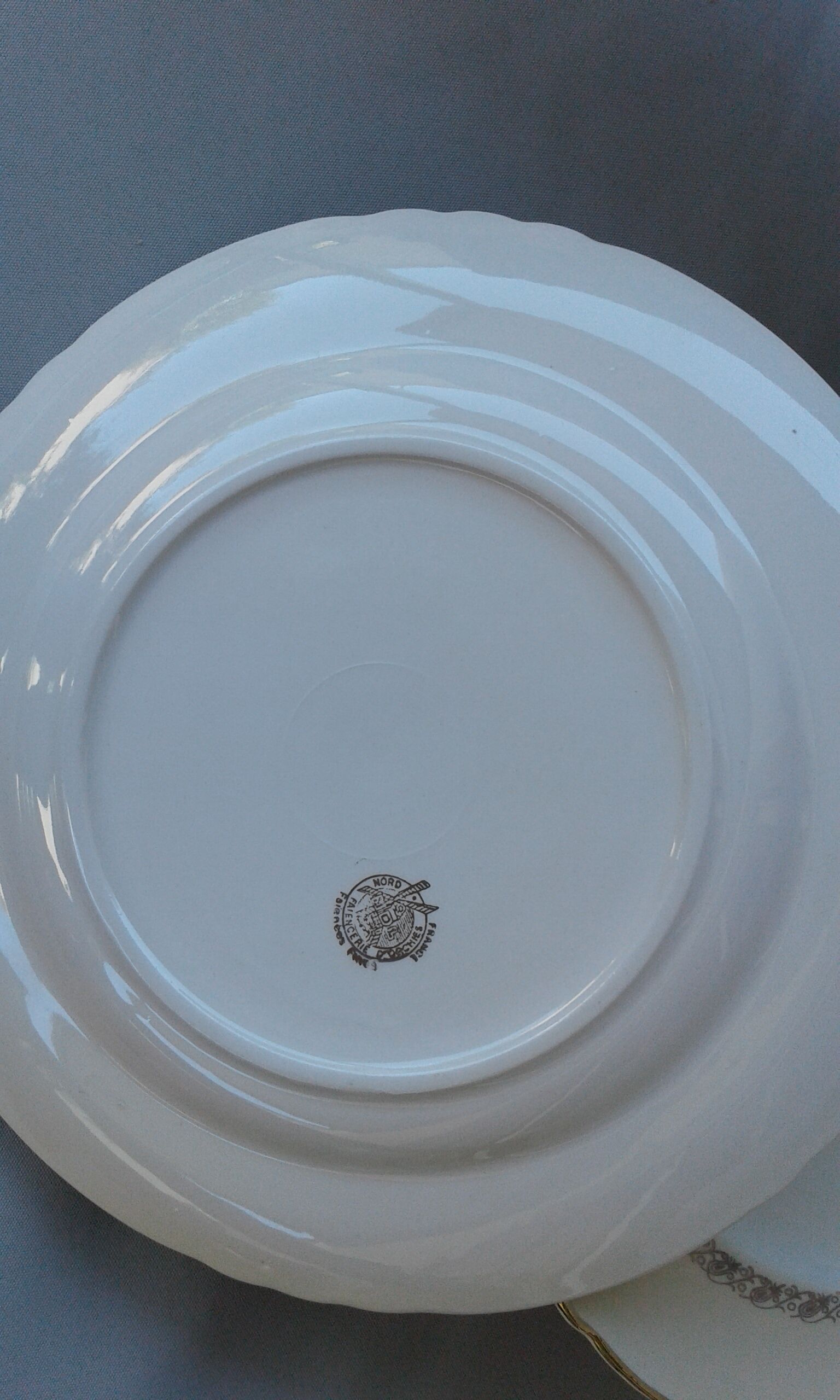 Set of 12 flat plates decors flowers vintage