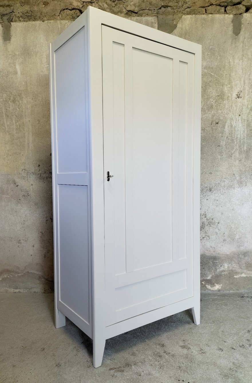 Penderie vintage en bois