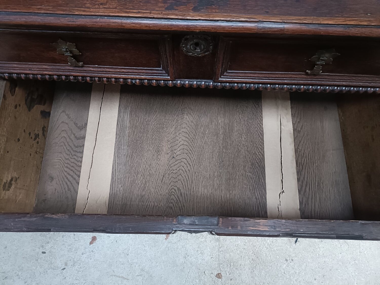 Old oak chest of drawers, 4 drawers, antique