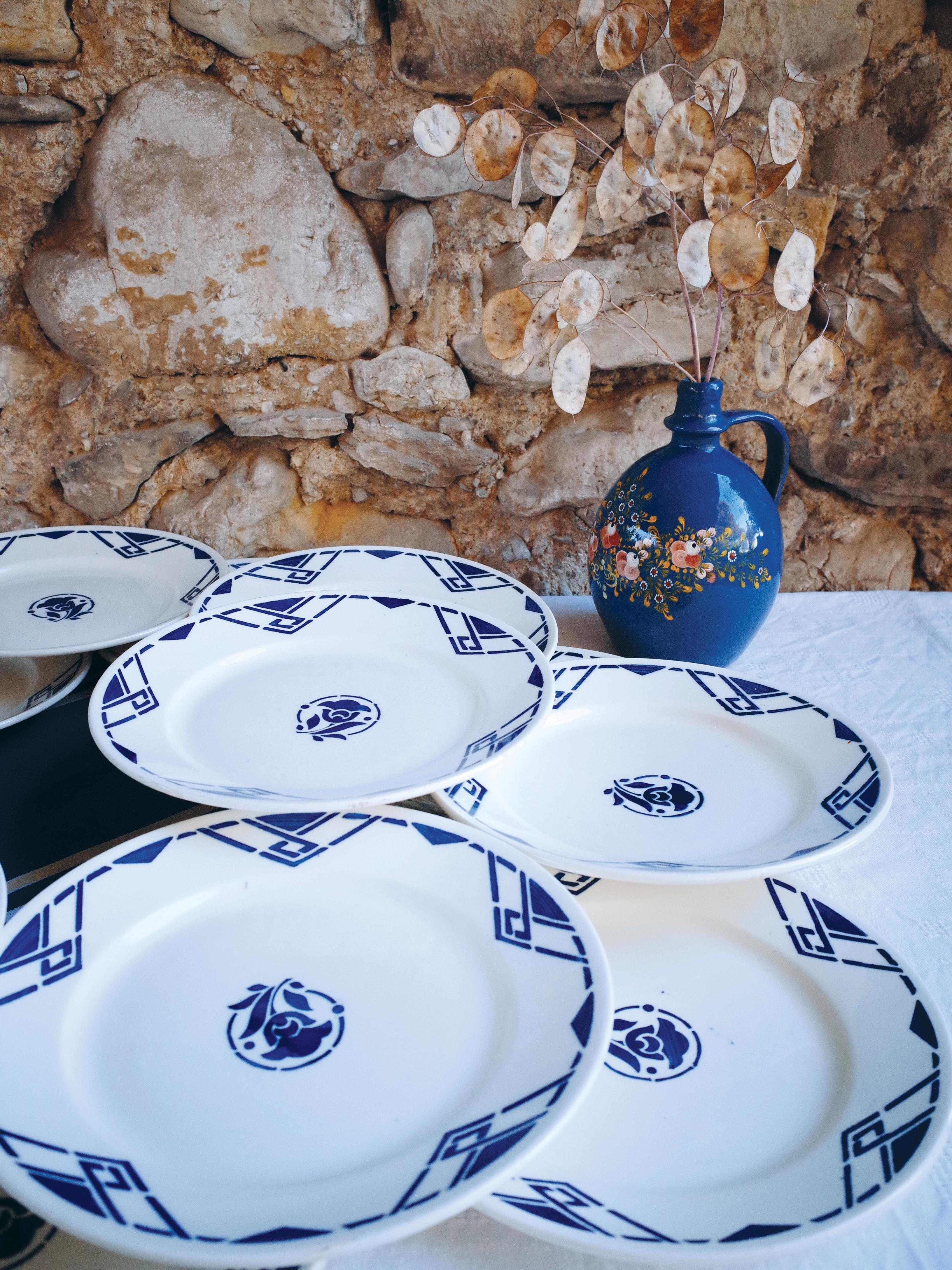 Set of 15 plates 21cm luneville model bastia