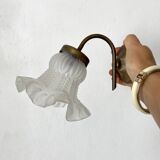 Wall lamp with frosted glass tulip