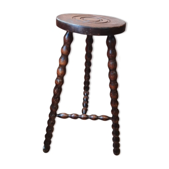 Tripod bar stool