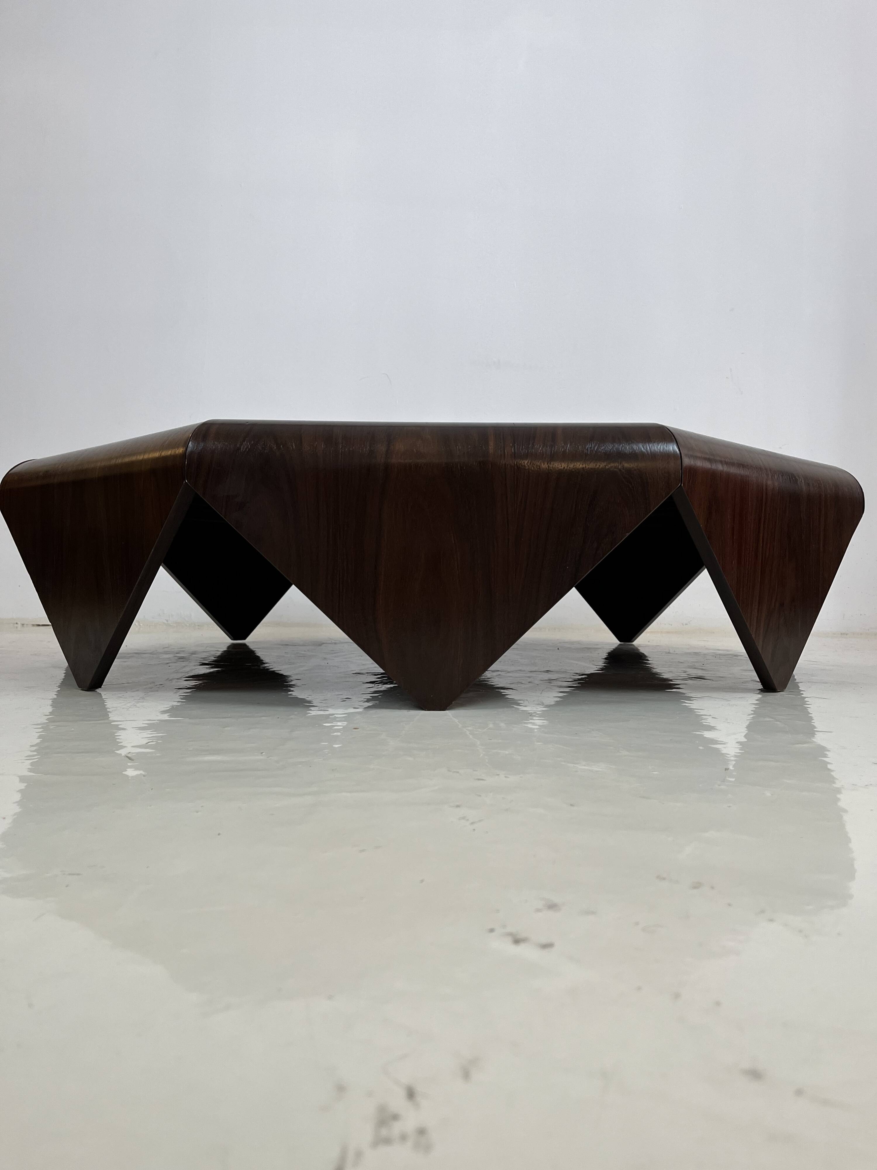 Coffee table attributed to Jorge Zalszupin
