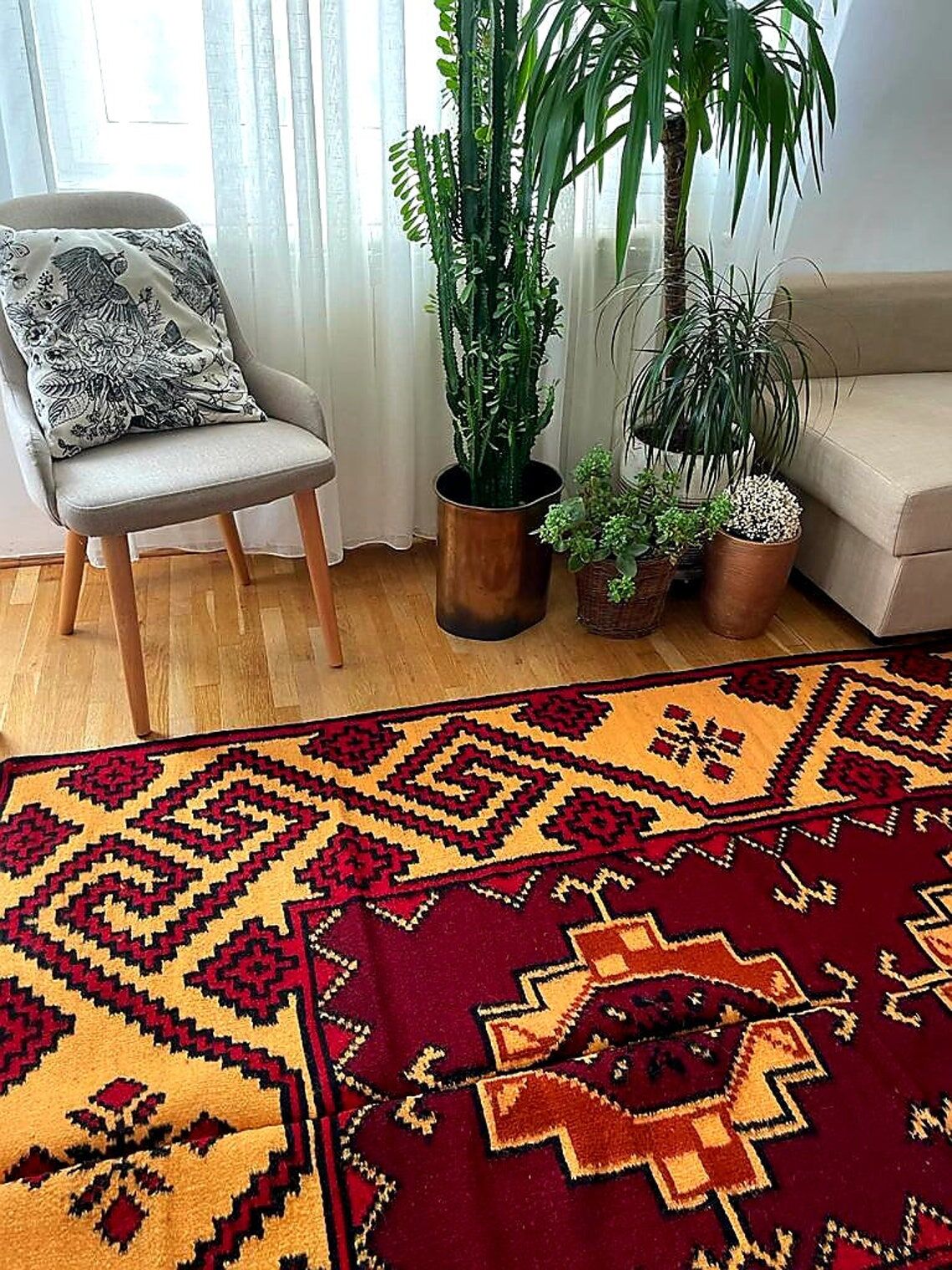 Tapis roumain tissé à la main en laine design géométrique marron et jaune 246x163cm