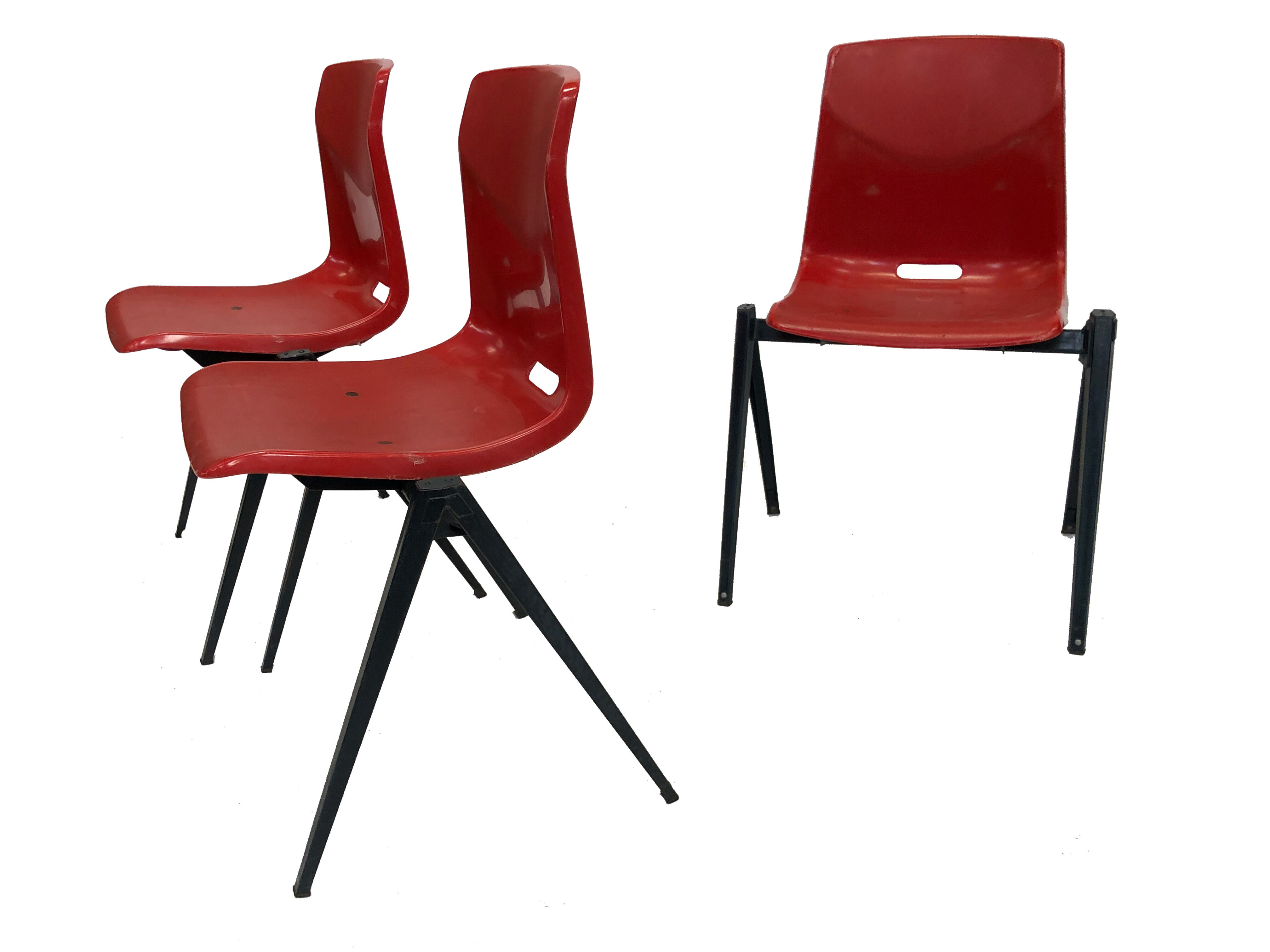 Chaise galvanitas vintage avec pieds compas