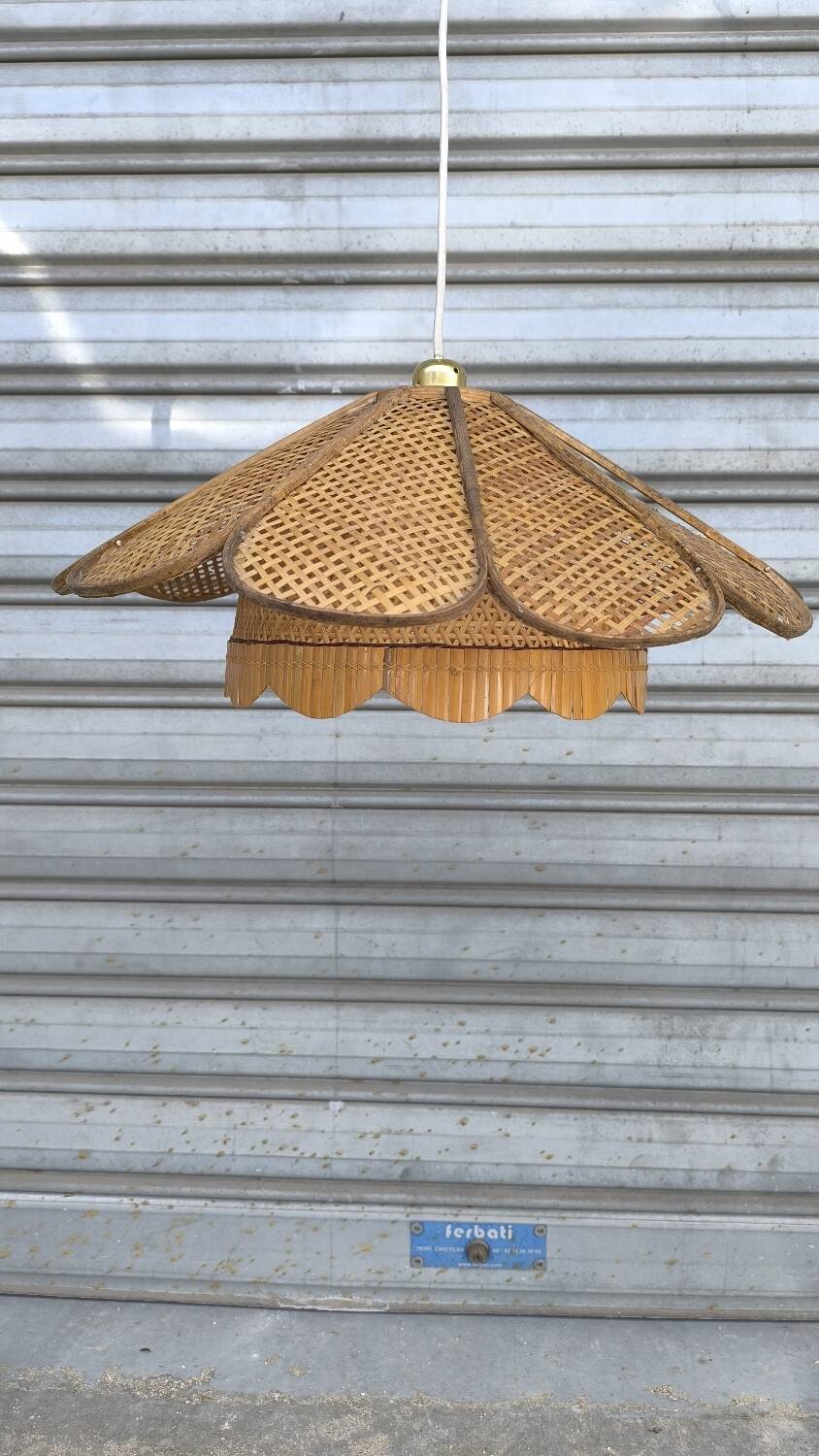 Vintage wicker flower pendant light