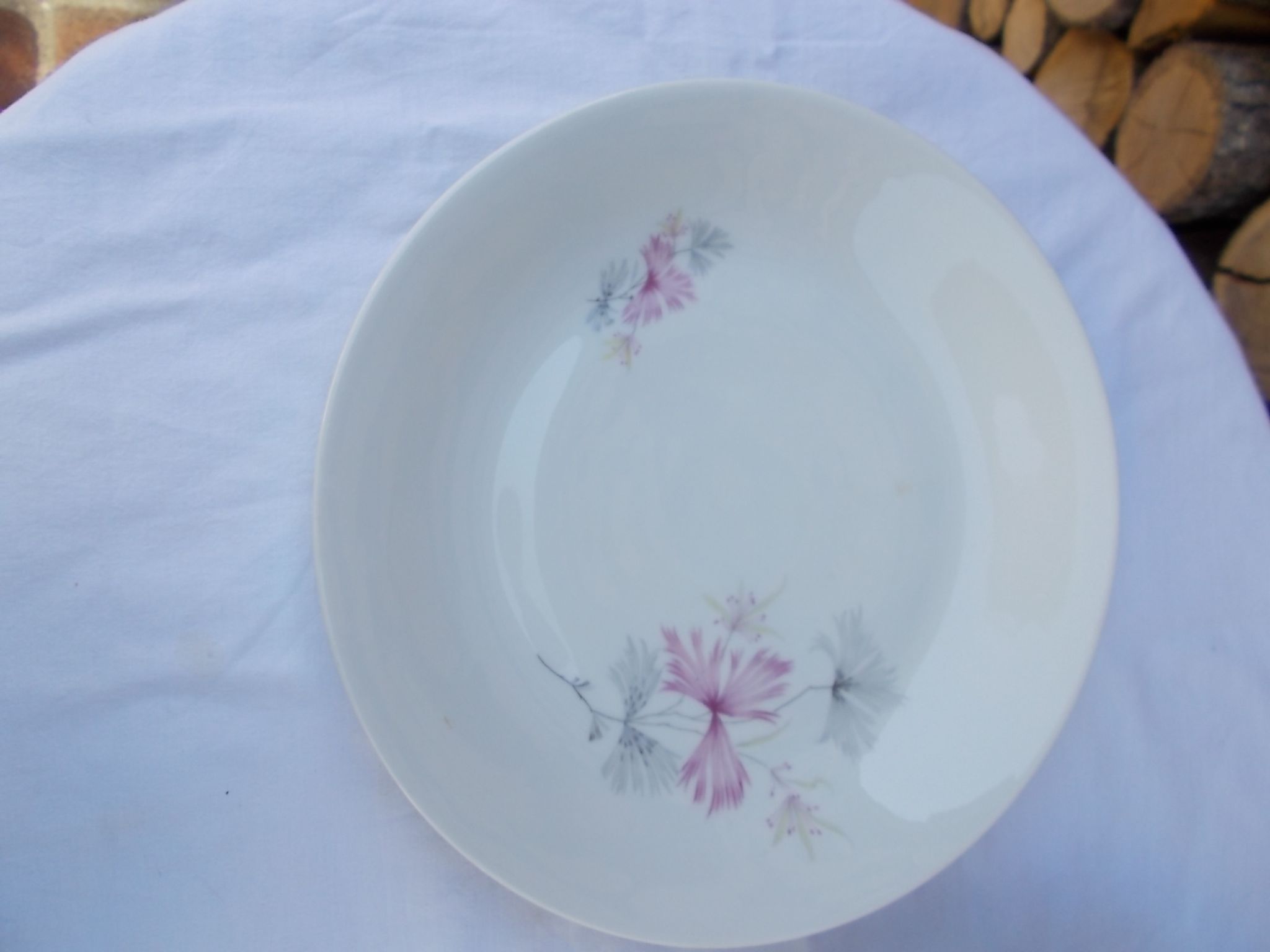 Ceramic service with 5 dishes