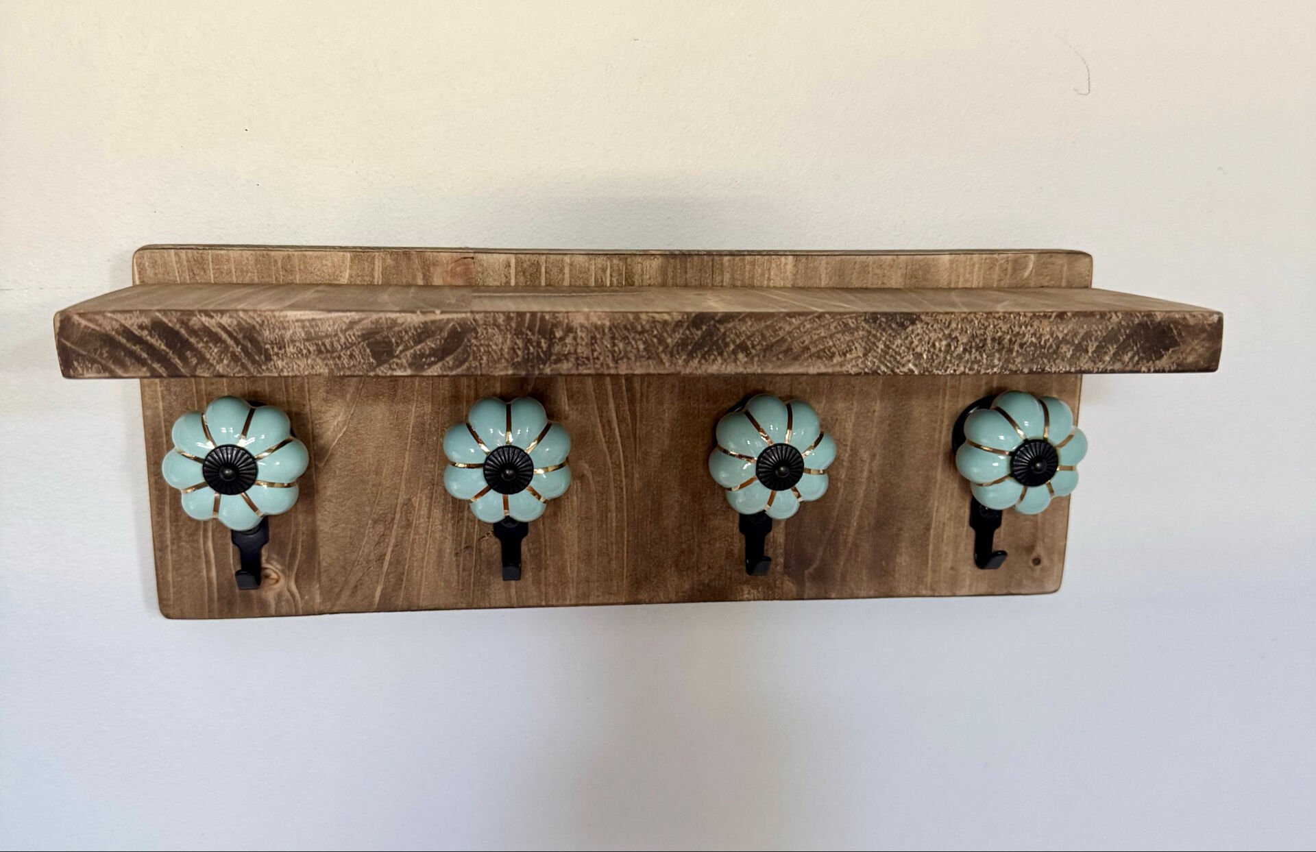 Wall key holder - entrance shelf - wall organiser