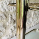 Table d'appoint en verre et laiton avec porte revues, circa 1970