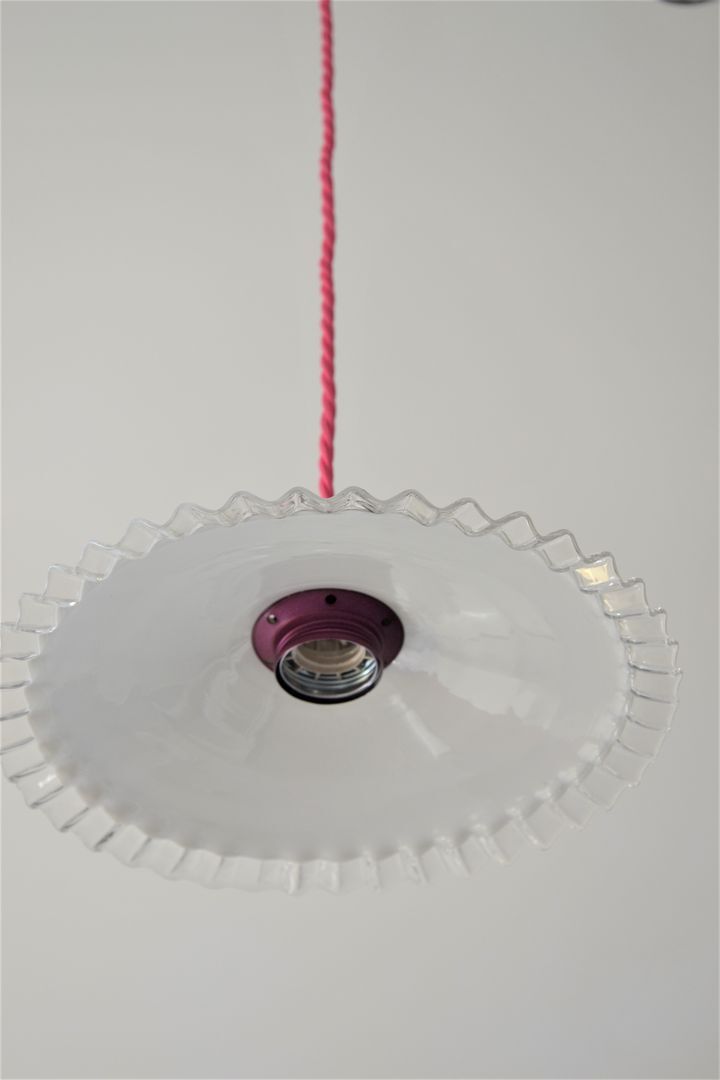 Pleated opaline suspension, pink cord