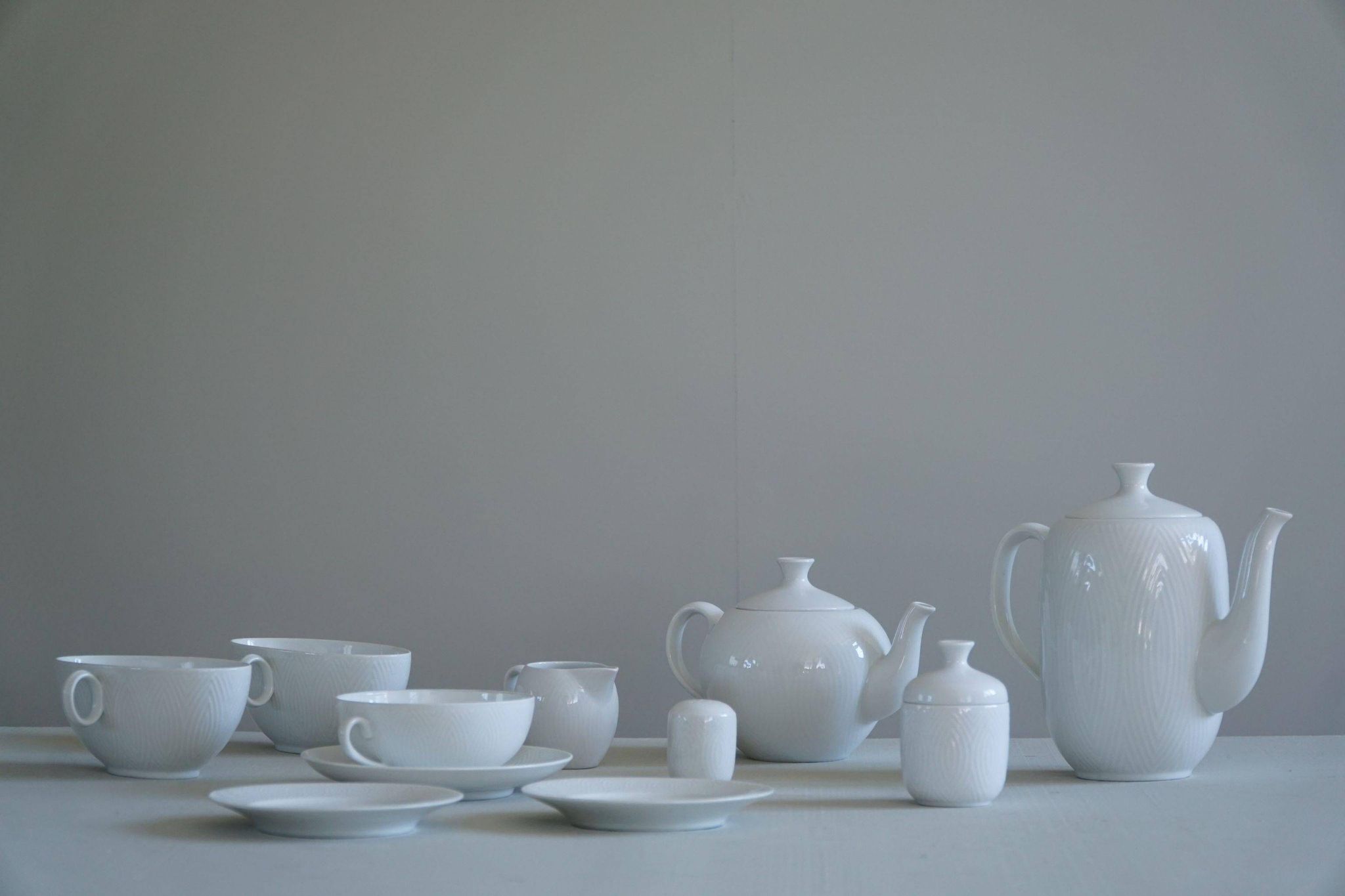 Axel Salto, porcelain service set by Royal Copenhagen, mid-century, 1956